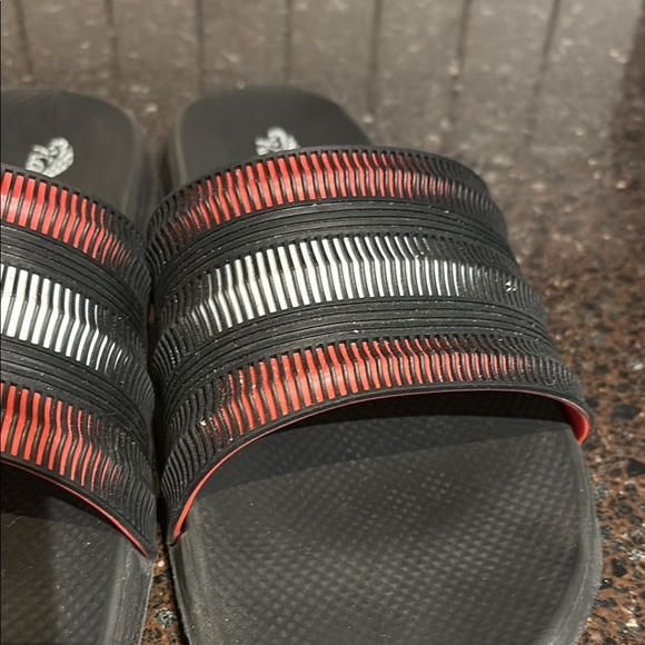 4/$20 Kauai men’s Black and Red Striped Slides, sandals - Picture 4 of 7